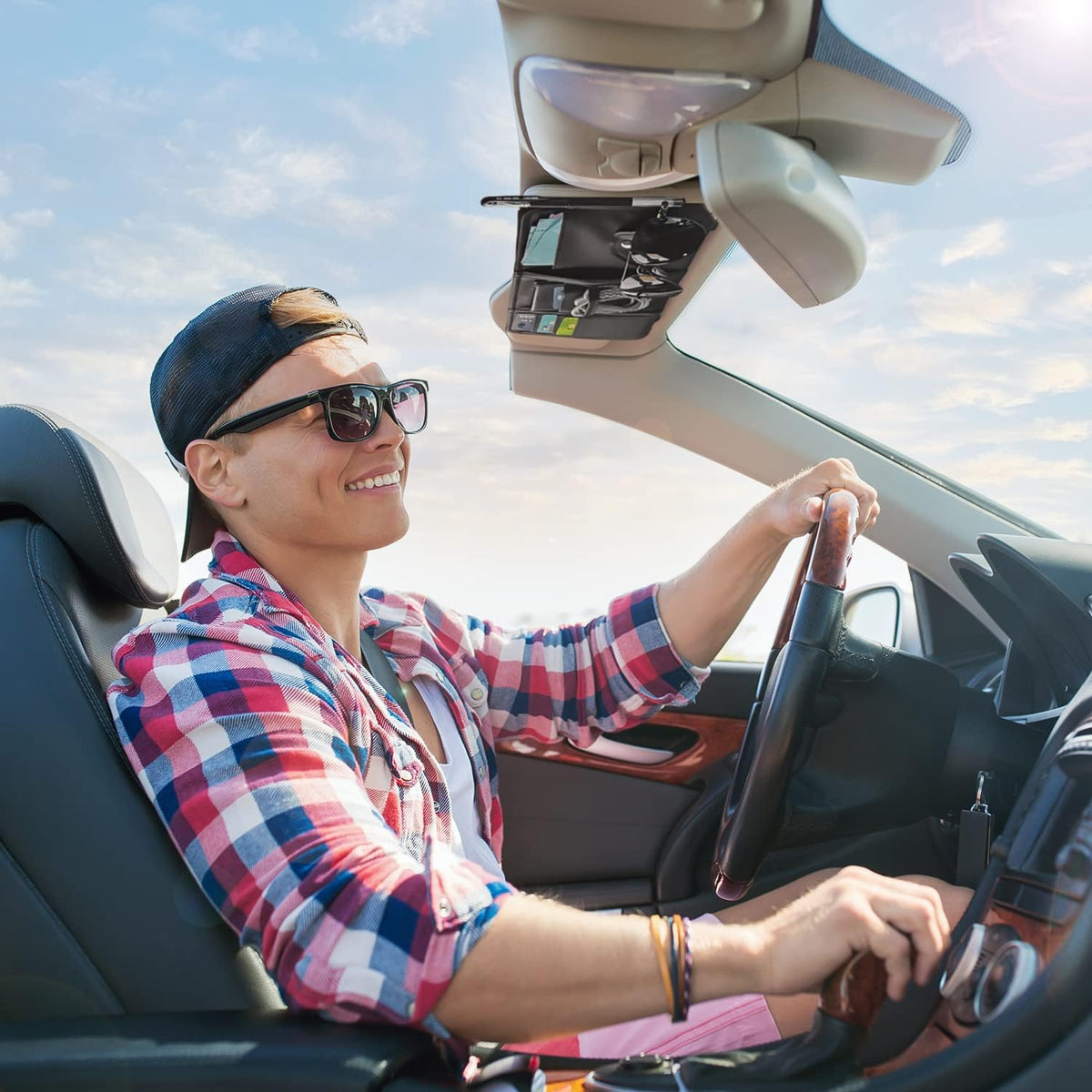 🚗 Sun Visor Organizer