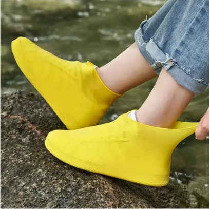 🌧️ Waterproof Silicone Shoe Covers